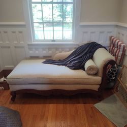 Chez Chair LOUNGE CHAIR