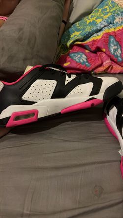 Pink black and white retro Jordan 6s size 5