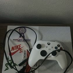 Xbox One S 1TB Edition & New Gen Controller 