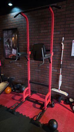 Pull up and dip station power tower