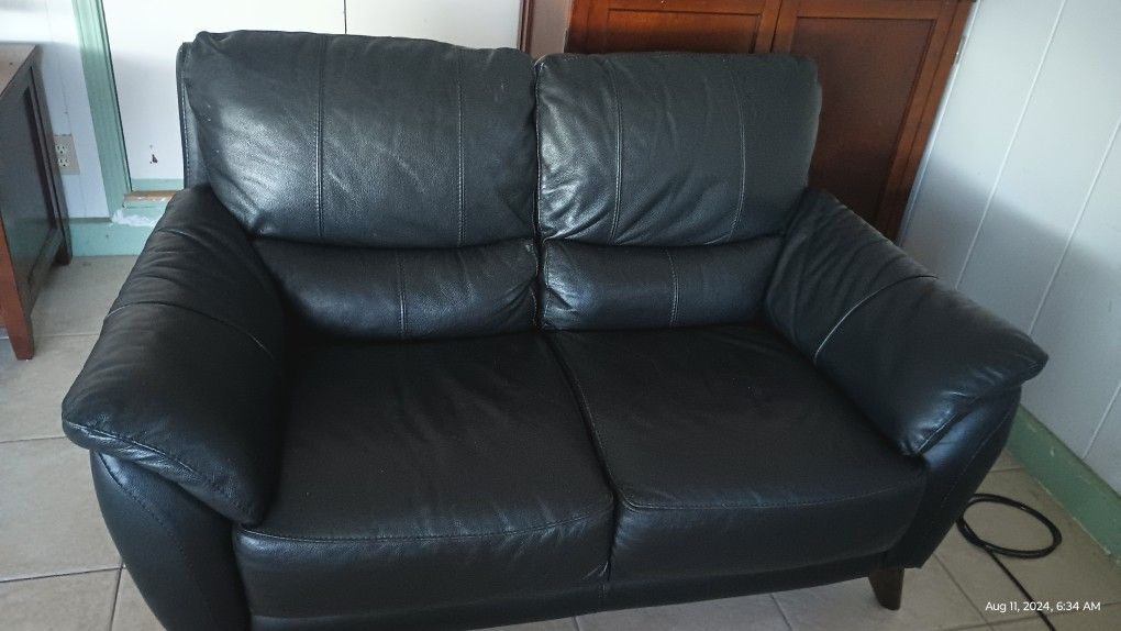 Black Leather Love Seat Couch