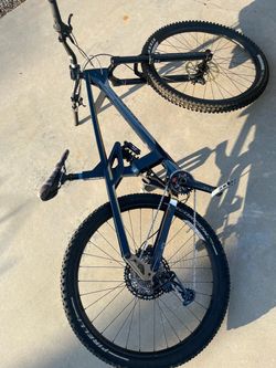 Mountain bike Eminent Onset LT Carbon 29er — Size Large — Custom Build