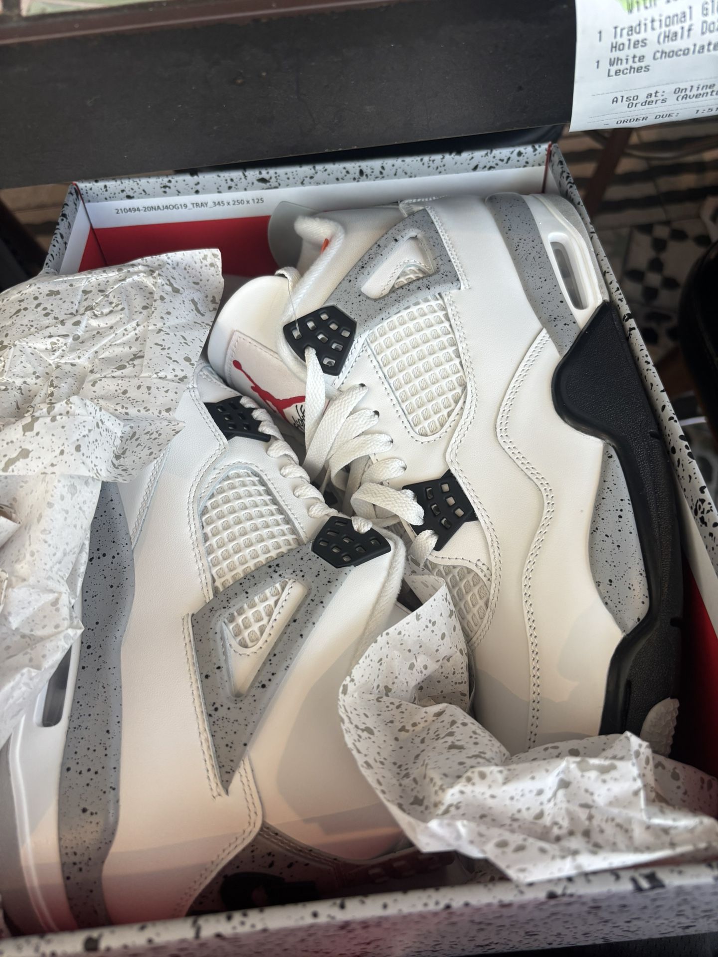 Nike Air Jordan 4