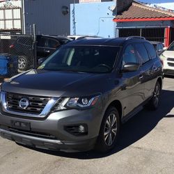 2018 Nissan Pathfinder