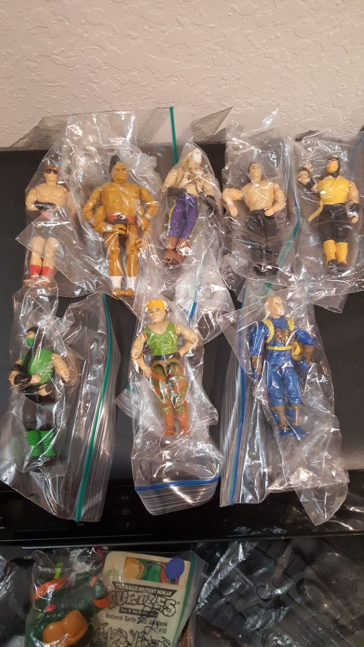 Eight GI Joes Street Fighter edition