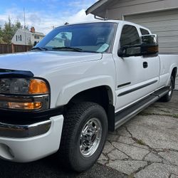 2003 GMC 2500  (not Parts)
