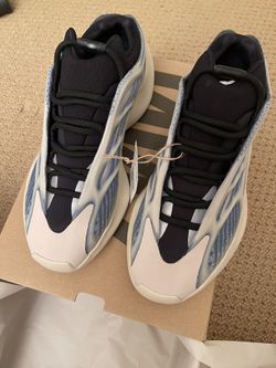 Adidas Yeezy 700 V3 Kyanite Size 7.5