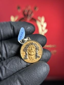 14K GOLD 2-TONE JESUS CHARM 