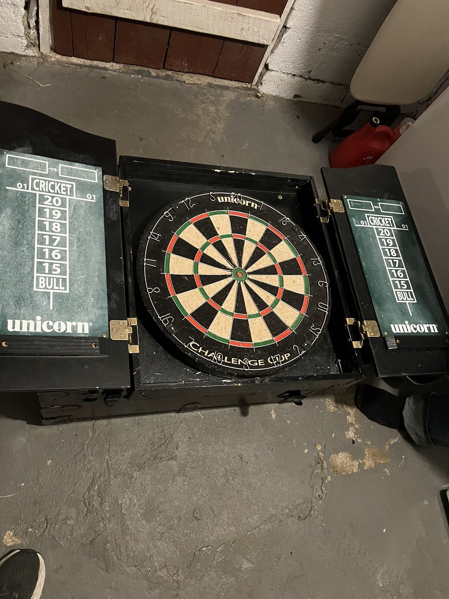 Dart board