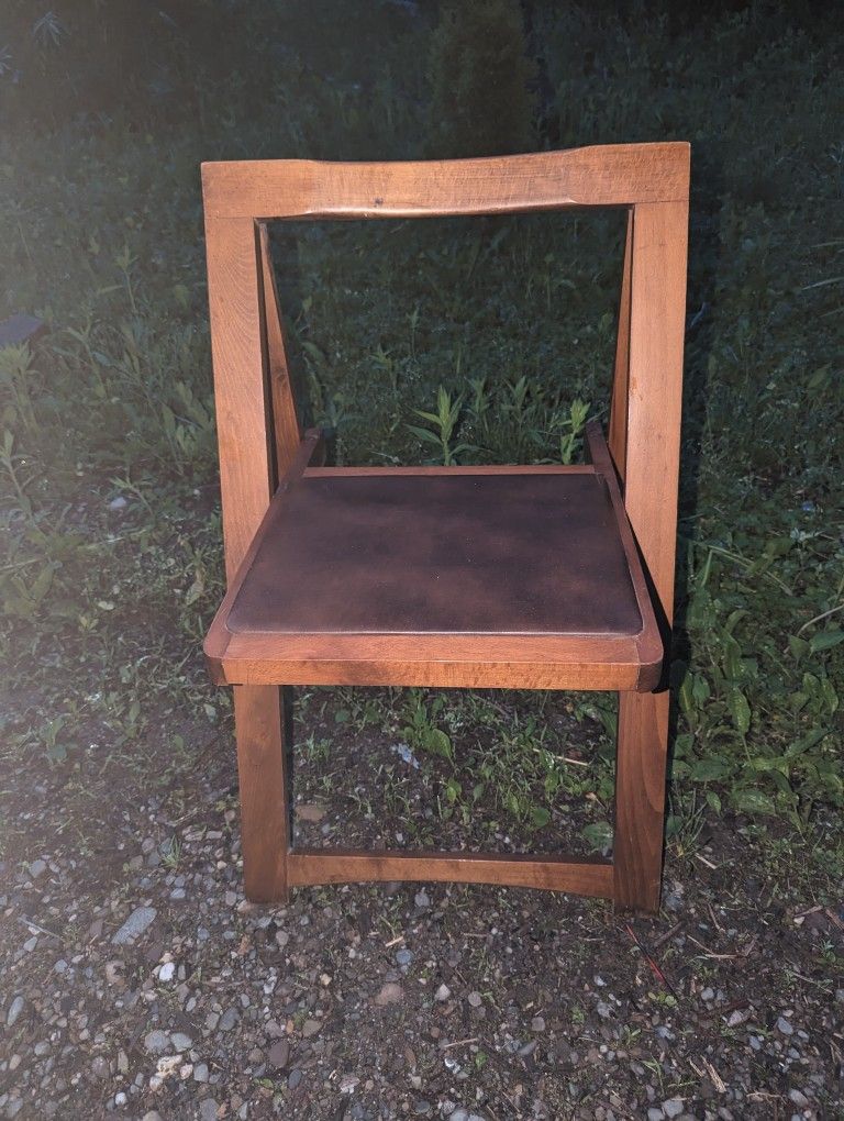 Foldable Hardwood Chairs