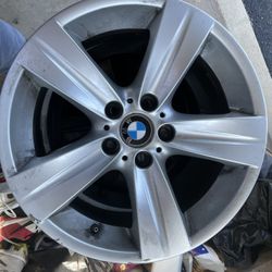 4 - OEM BMW 335I. BMW 335I 08-11 18x8-1/2 