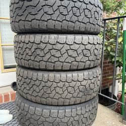 265/65R18 Toyo Open Country A/T III SET