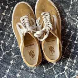 Canvas Vans W8.5