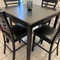 Dining Table with Chairs 