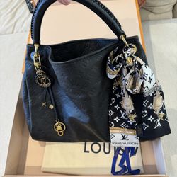 Louis Vuitton Artsy Monogram Empreinte MM + accessories