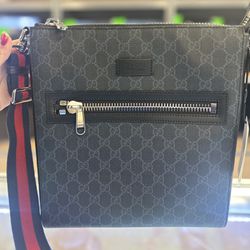 Gucci Messenger Bag AUTHENTIC 