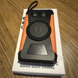 30000mah Magnetic Solar Power Bank Integrated Cables Orange New