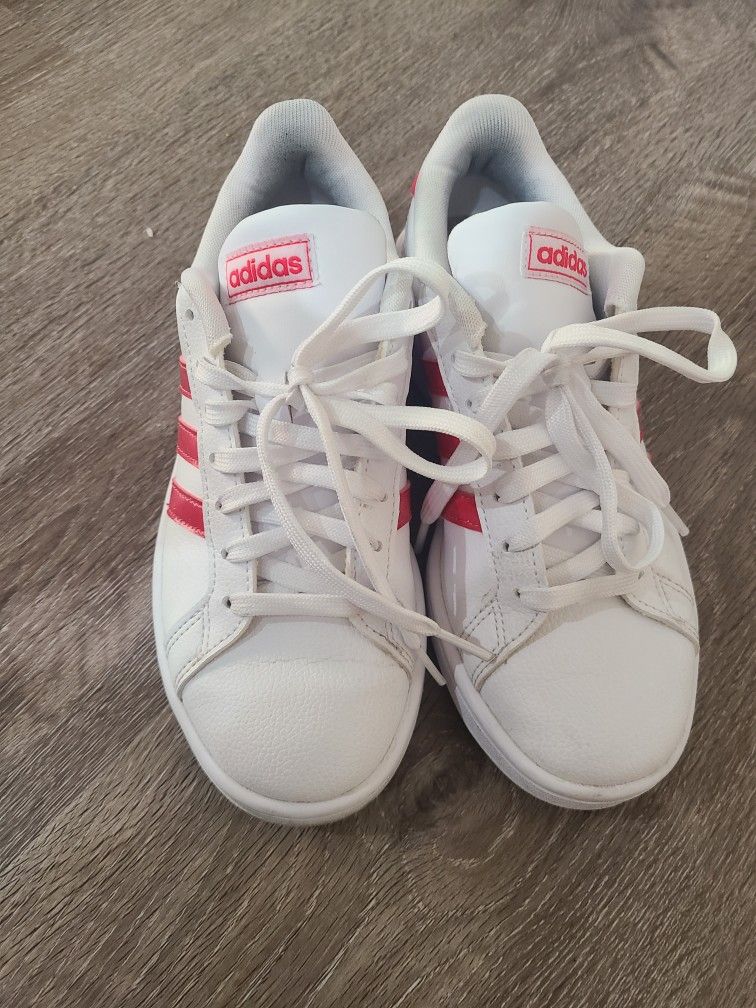 Adidas Women's Size 6