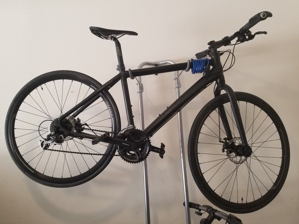 Cannondale Bad Boy Road Hybrid Bike with Disc Brakes and Extras!