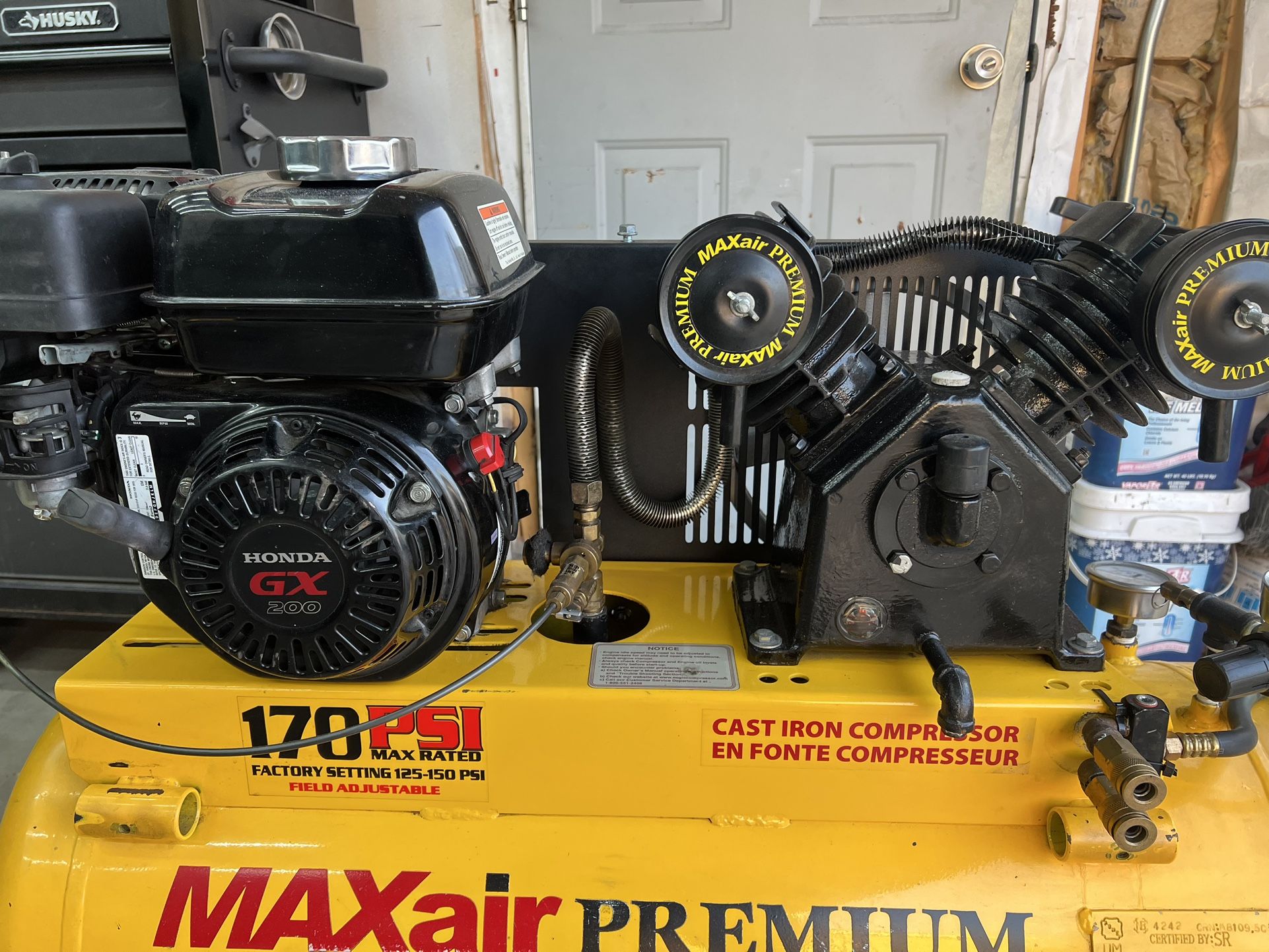 Gas Air Compressor 25gal 