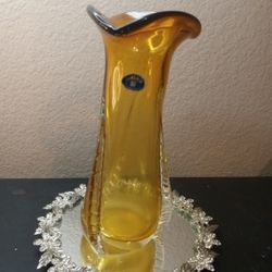 EXQUISITE Bohemia Czech Amber 8" Ridged Art Glass Vase.
