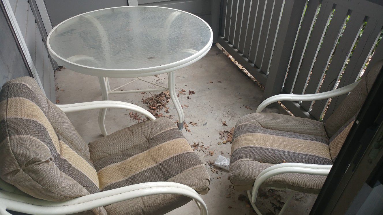 Patio furniture with 2 chairs