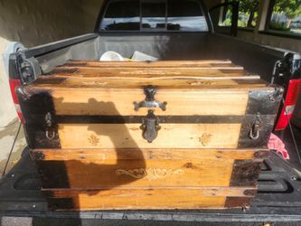Cool cedar bottom trunk
