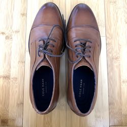 Cole Haan Men display picture 1