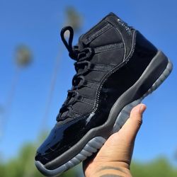 Jordan 11 retro CAP AND GOWN