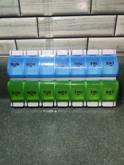 Pill organizer