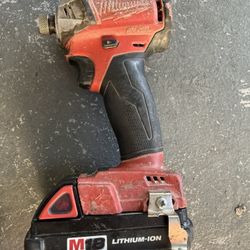 Milwaukee Fuel Impact Driver With 1.5 Battery 