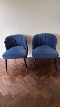 Dining / accent chairs.