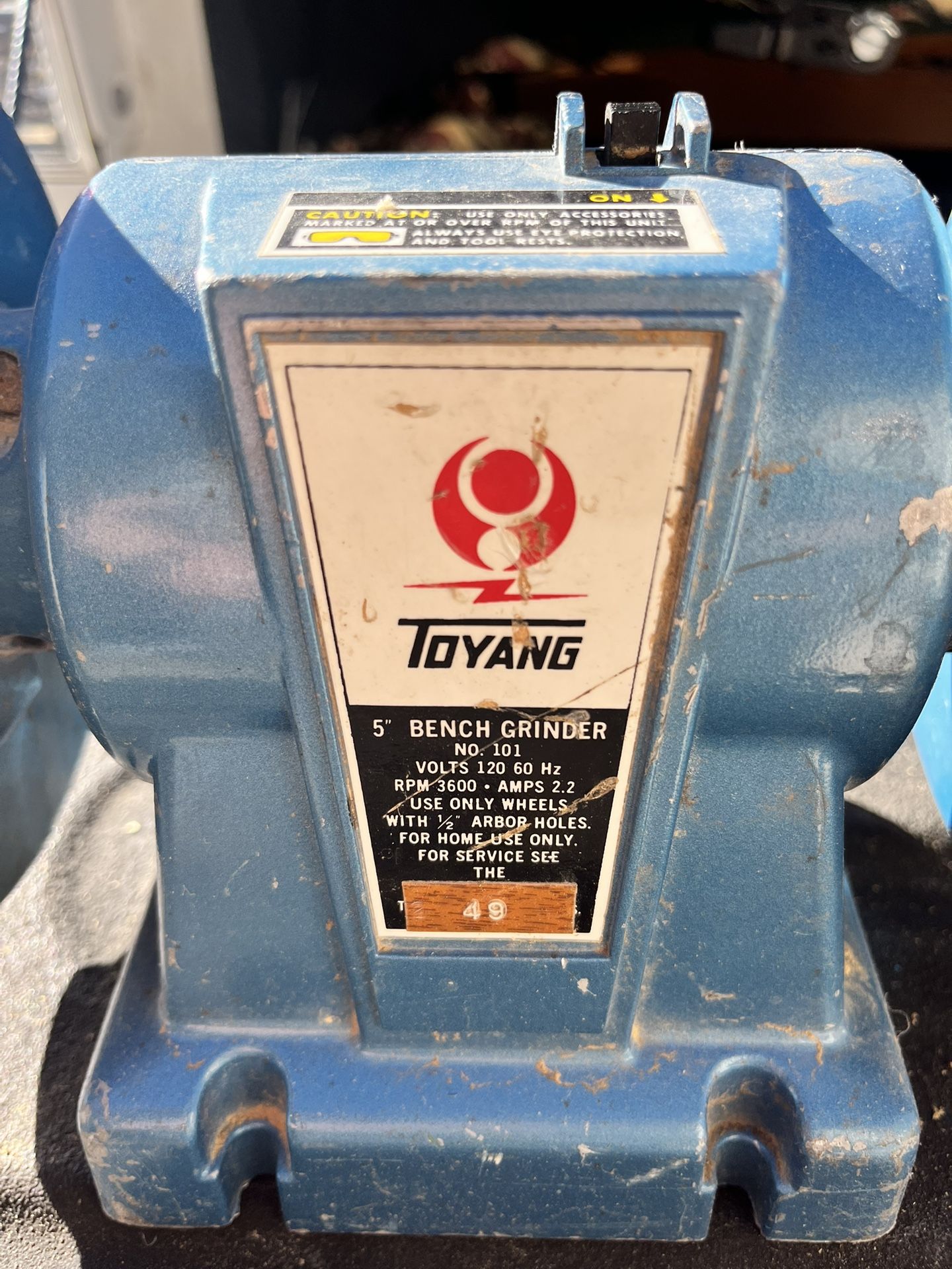 💥 5-Inch Bench Grinder – Great Condition! 💥