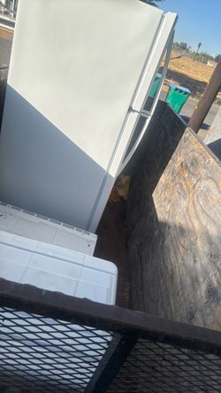 Dishwasher and microwave and refrigerator and good condition for 300 all three Dishwasher and microwave and refrigerator and good condition for 300 al