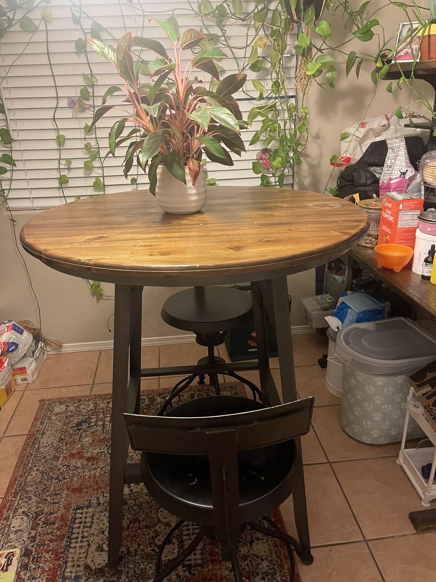 High Table 2 Chairs for Sale in Las Vegas, NV OfferUp