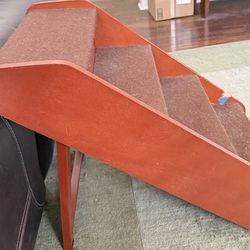 Free Wooden Carpeted Pet Stairs