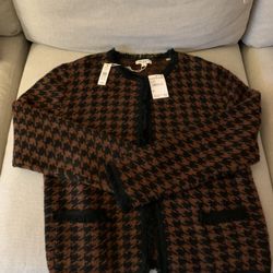 Max Studio Women’s Sweater - Size L 