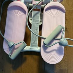 Merach Exercise For Legs . Excellent condition pick up only cash.