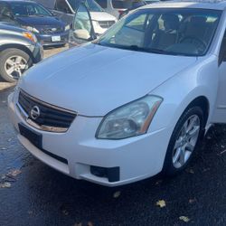 Ninssan  Maxima 2008