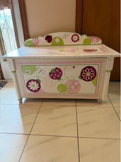 Pink kiddie toy box