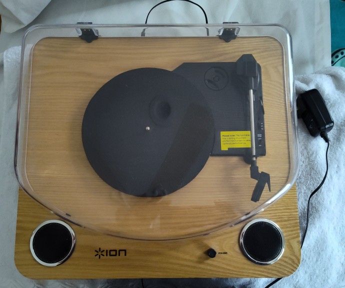 Ion Max LP Turntable $30.00