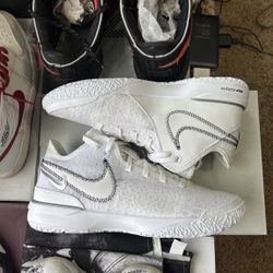 lebron nxxt gen ‘triple white’ size 12