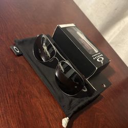 Oakley "Elmont" Black Aviator Sunglasses