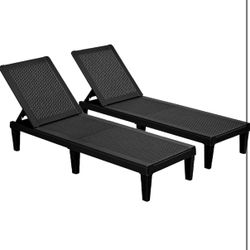 Chaise lounge chairs