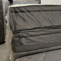 12 " Thick  King Set $299 <_< Mattress And Box Spring 