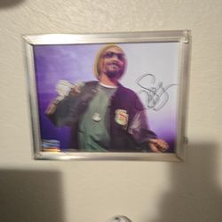 Snoop Dogg Signed Photo