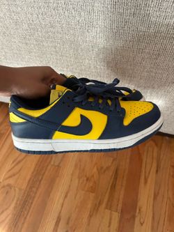 Nike Dunk Low Michigan ( Size 8 )