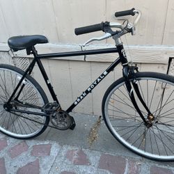 nice bike evryting work tires size 28 