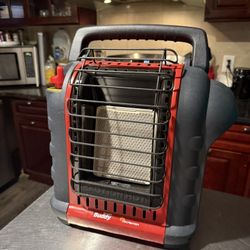 Portable Buddy 9,000 BTU Radiant Propane Indoor/Outdoor Space Heater 