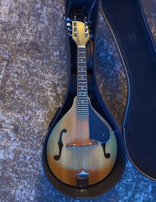 Fransisca Mandolin